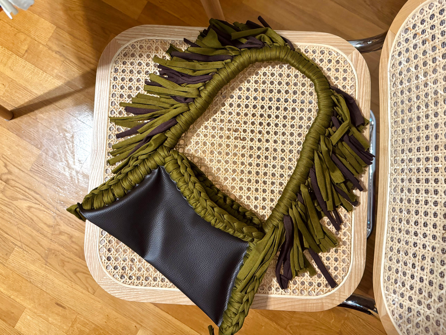 Borsa Marron Glacé con frange - Marrone in verde